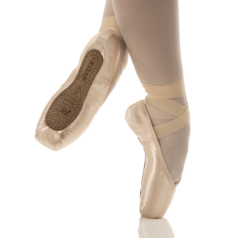 R-Class AD69 Soleia Vamp 2 Soft Shank Pointe Shoe