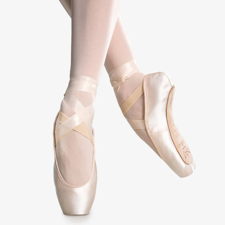 Alina 1 Pointe Shoe - P88
