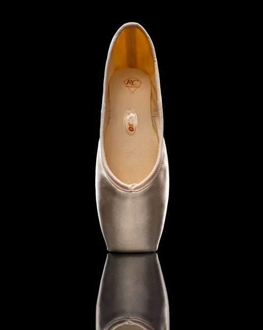 R-Class RC30 Fantasia Vamp 1 Medium Shank Pointe Shoe