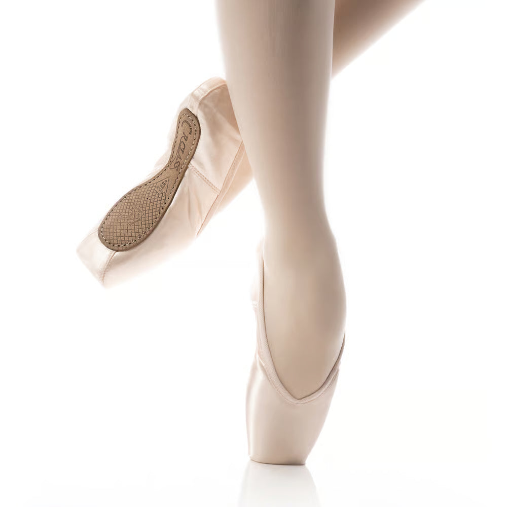 R-Class RC30 Fantasia Vamp 1 Medium Shank Pointe Shoe